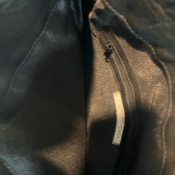 Black Leather Handbag - Picture 7 of 9